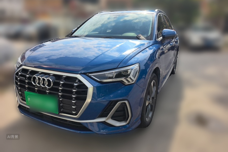 Audi Q3 2019 car image #2