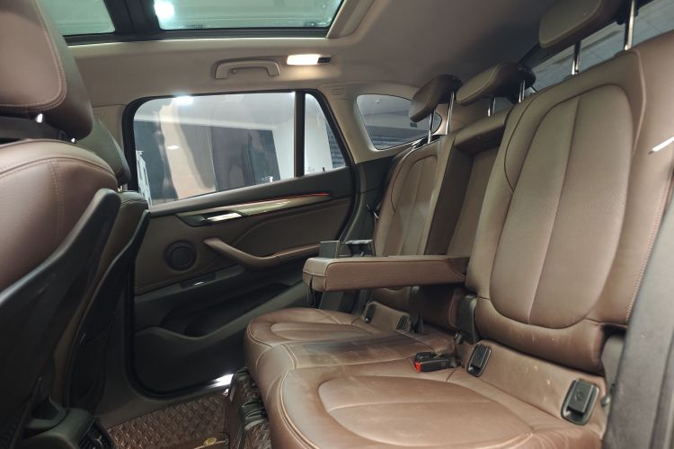 BMW X1 2018 car image #18
