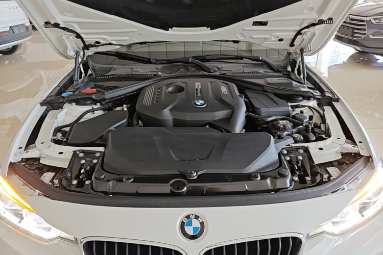 BMW 3 Series 2017 #20 BMW 3 Series 2017 car image #20