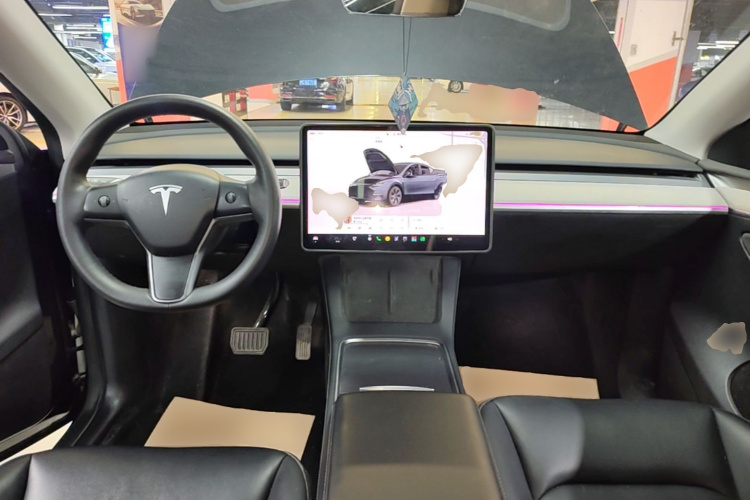 Tesla Model Y 2024 #10 Tesla Model Y 2024 car image #10