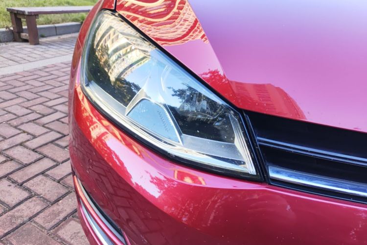 Volkswagen Golf 2017 car image #8
