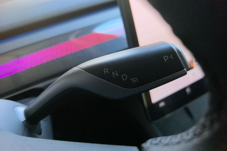 Tesla Model Y 2023 #14 Tesla Model Y 2023 car image #14