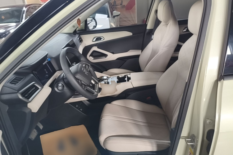 BYD YuanUP 2024 #19 BYD YuanUP 2024 car image #19