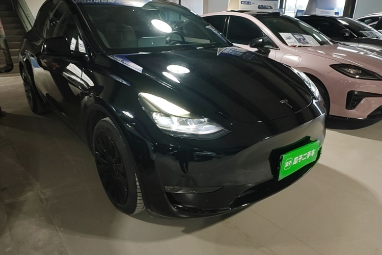 Tesla Model Y 2022 #4 Tesla Model Y 2022 صورة سيارة #4