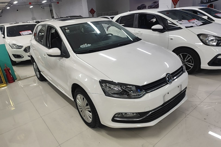 Volkswagen Polo 2018 car image #4