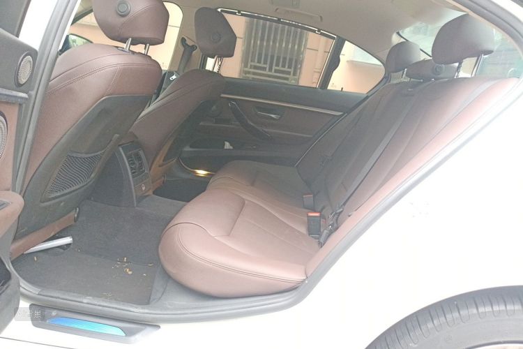 BMW 3 Series 2019 #19 BMW 3 Series 2019 car image #19