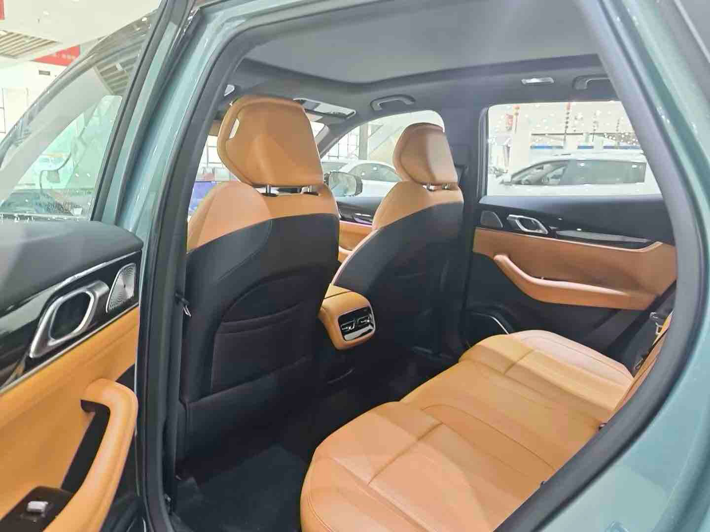 GEELY Boyue L 2025 #3 GEELY Boyue L 2025 imagen de coche #3