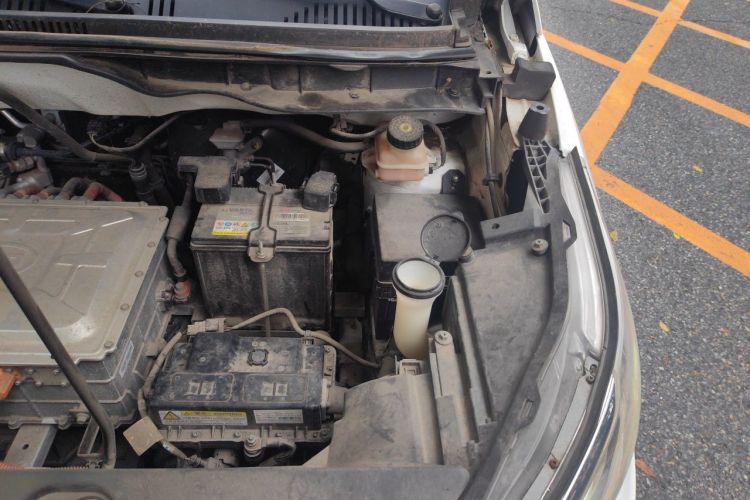 BYD Yuan New Energy 2019 imagen de coche #24