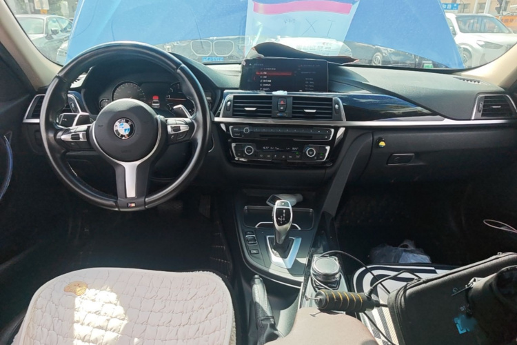 BMW 3 Series 2018 #12 BMW 3 Series 2018 car image #12