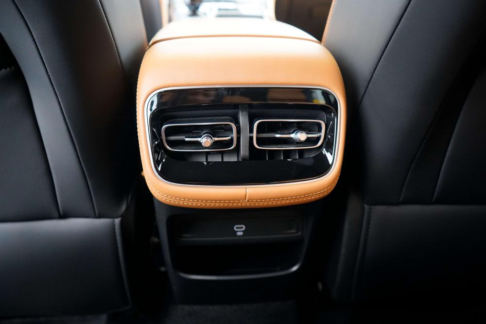 GEELY Boyue L 2025 immagine di auto #11