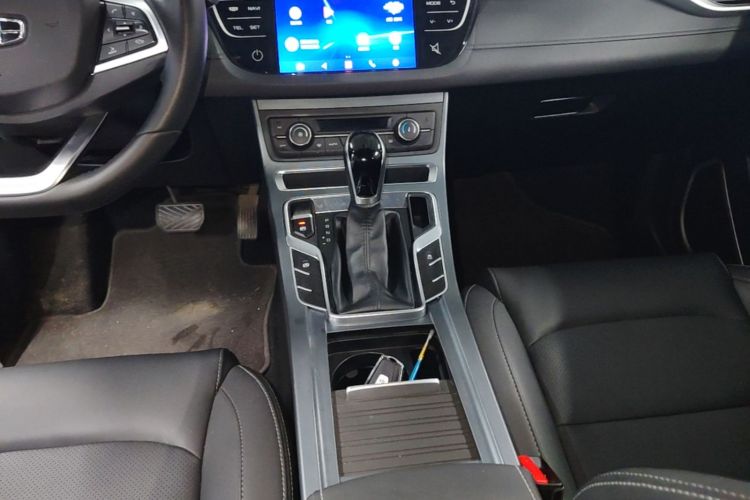 GEELY Emgrand 2020 #14 GEELY Emgrand 2020 car image #14