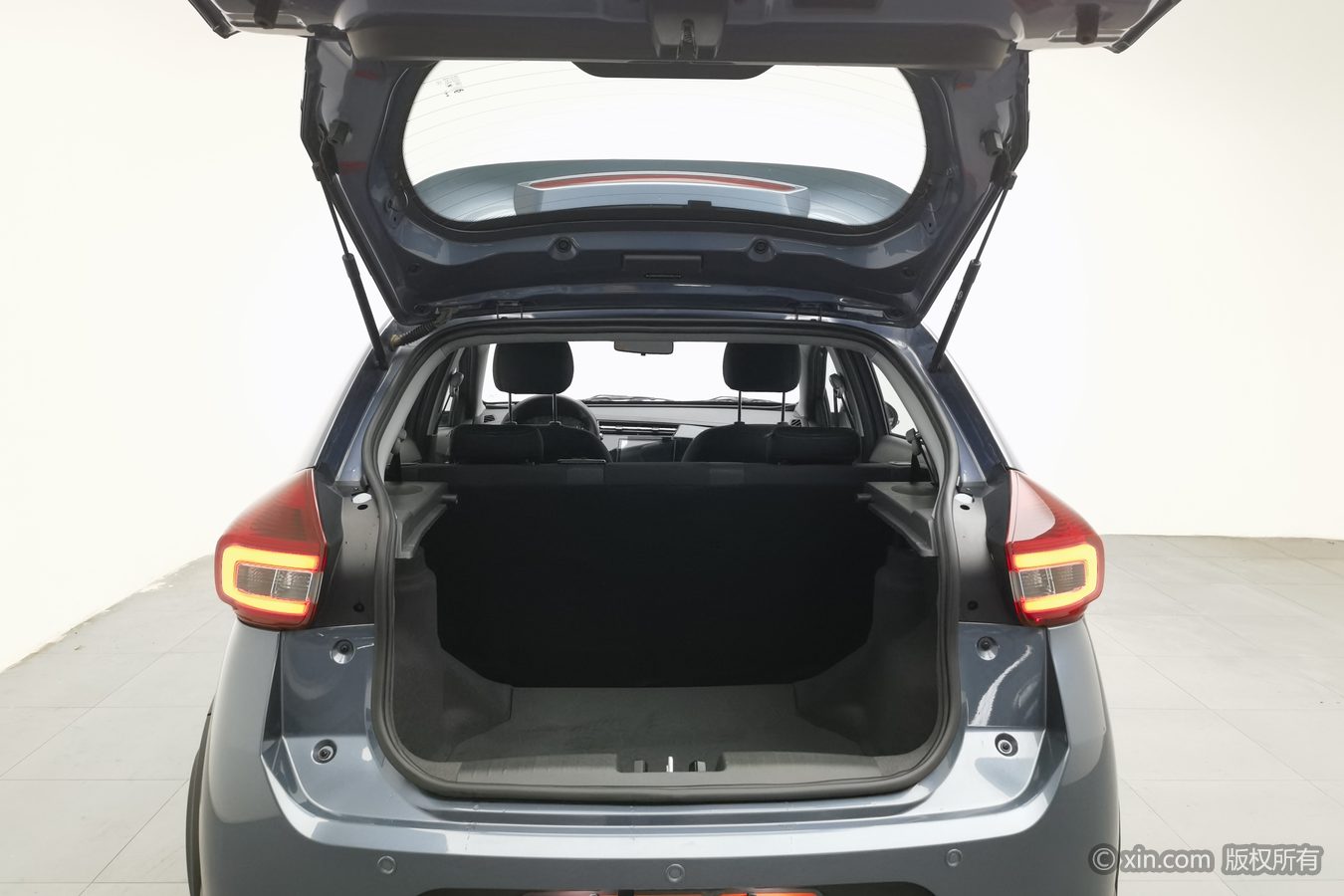 Chery Tiggo 3x 2025 car image #17