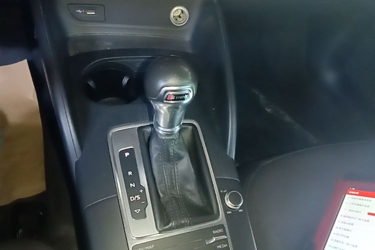 Audi A3 2018 car image #18