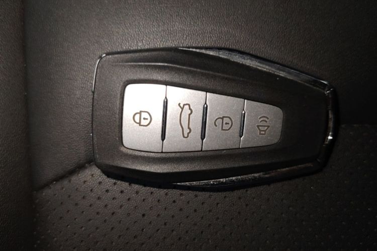 GEELY Emgrand 2020 #9 GEELY Emgrand 2020 car image #9