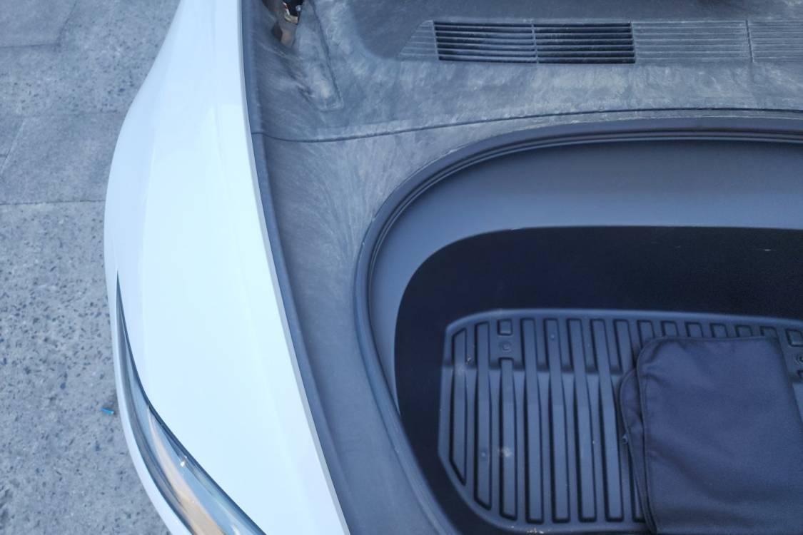 Tesla Model 3 2025 imagen de coche #11