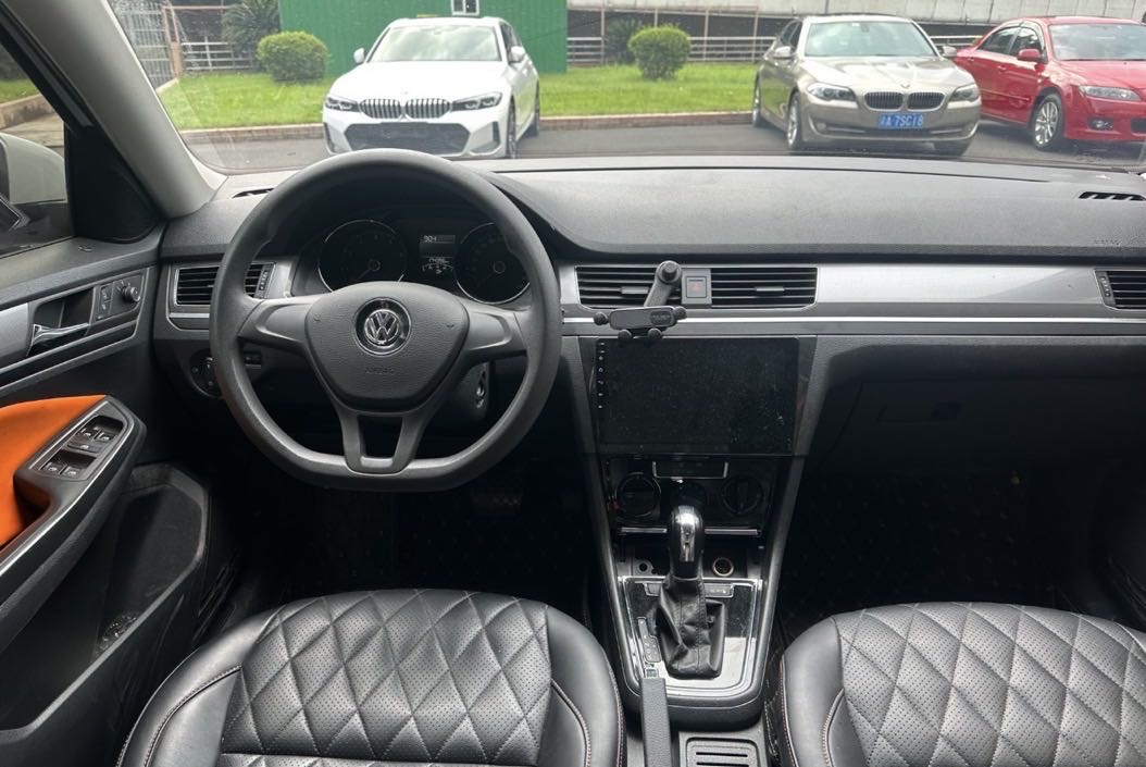 Volkswagen Bora 2021 car image #2