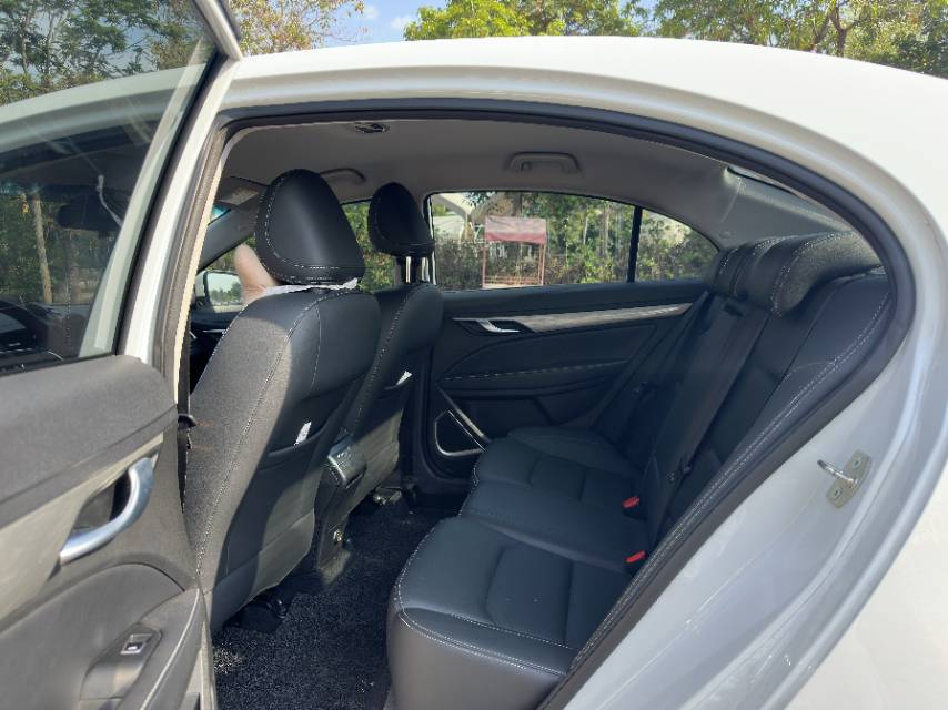GEELY Emgrand 2020 car image #6