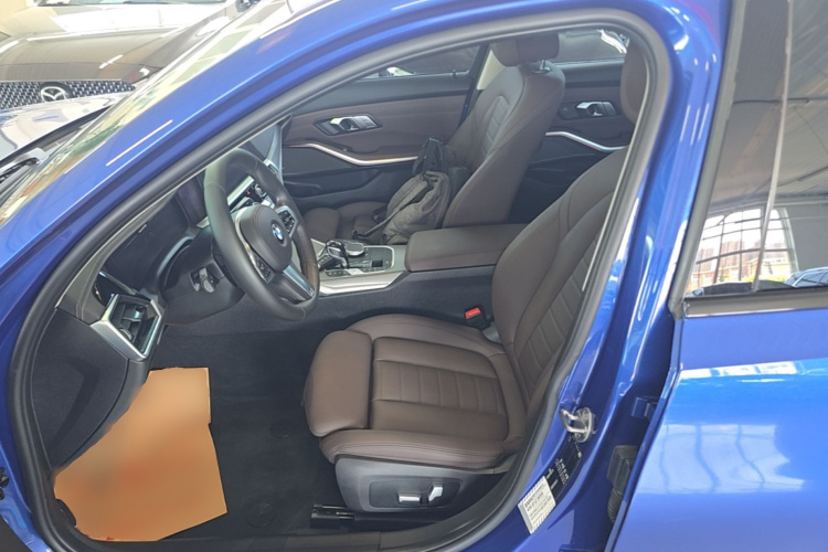 BMW 3 Series 2019 #15 BMW 3 Series 2019 car image #15