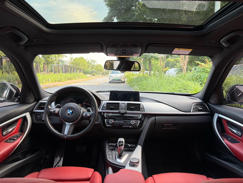 BMW 3 Series 2019 car image #4