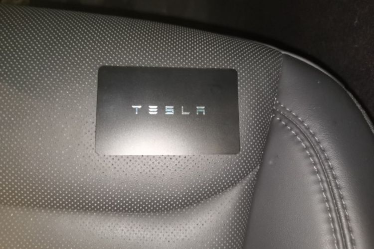 Tesla Model Y 2025 #9 Tesla Model Y 2025 car image #9