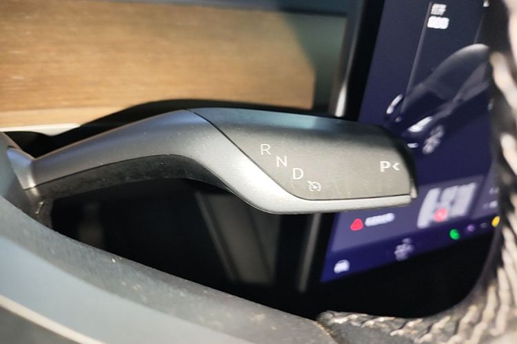 Tesla Model Y 2021 #21 Tesla Model Y 2021 صورة سيارة #21