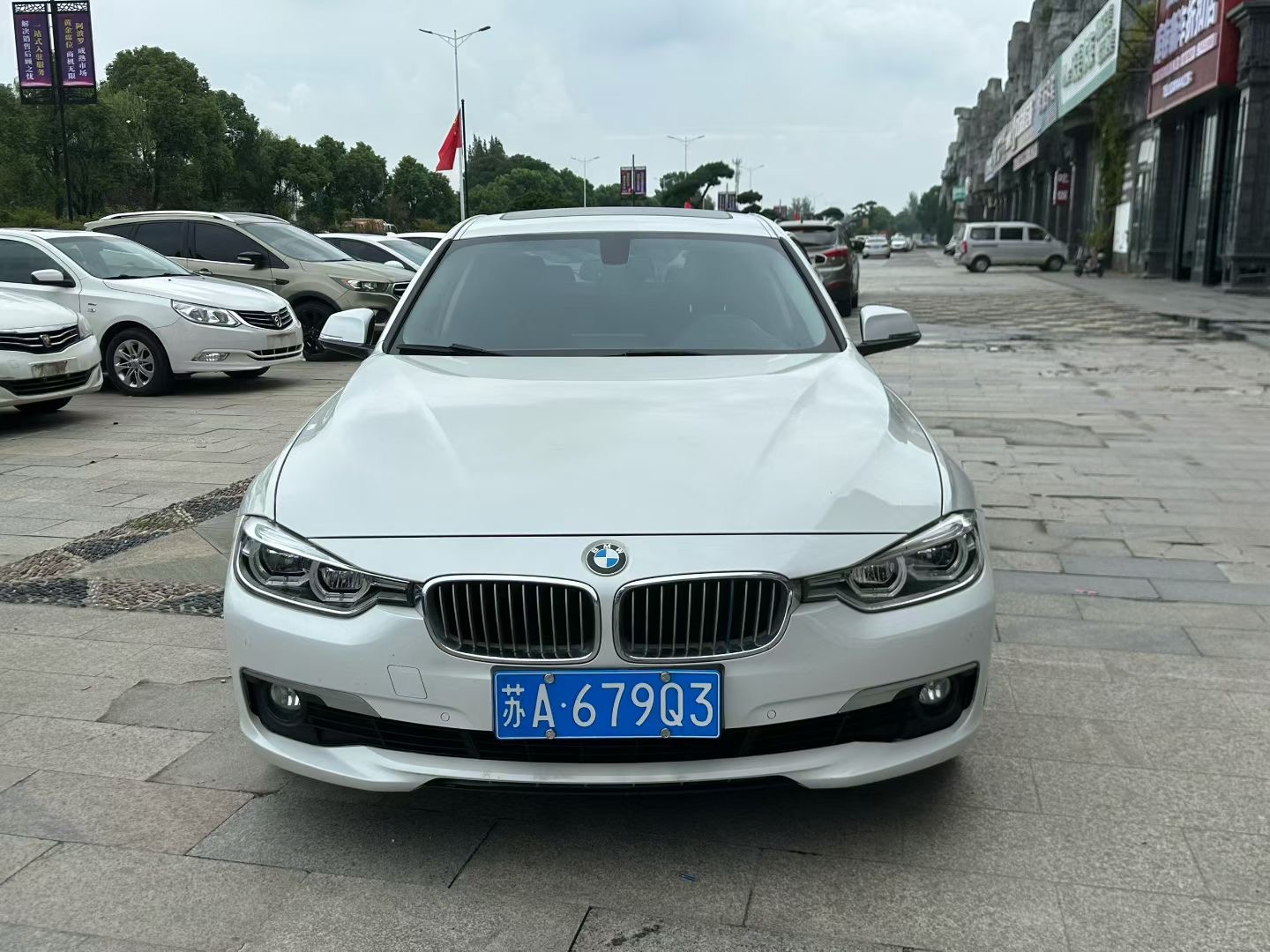 BMW 3 Series 2019 #2 BMW 3 Series 2019 car image #2