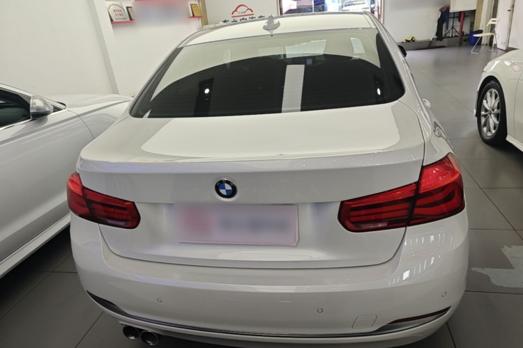 BMW 3 Series 2019 #6 BMW 3 Series 2019 immagine di auto #6