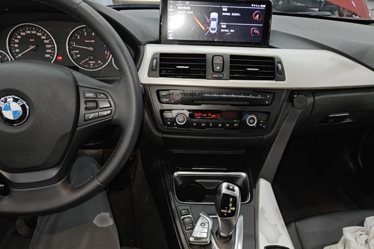 BMW 3 Series 2015 #10 BMW 3 Series 2015 car image #10