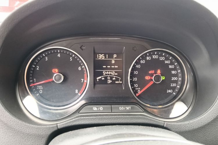 Volkswagen Polo 2016 #13 Volkswagen Polo 2016 car image #13