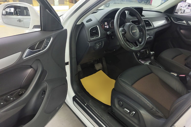 Audi Q3 2019 #16 Audi Q3 2019 car image #16