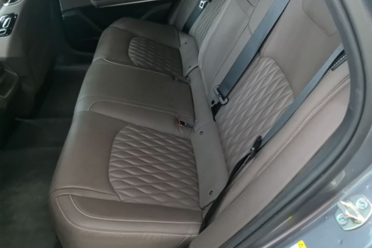 BYD Han 2024 car image #17