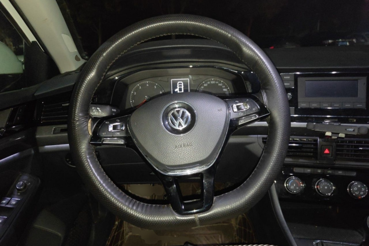 Volkswagen Bora 2019 #11 Volkswagen Bora 2019 car image #11