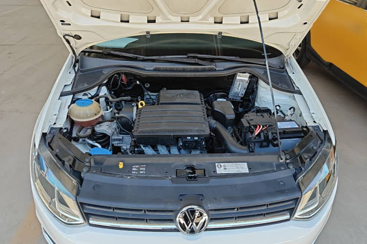 Volkswagen Polo 2017 car image #20