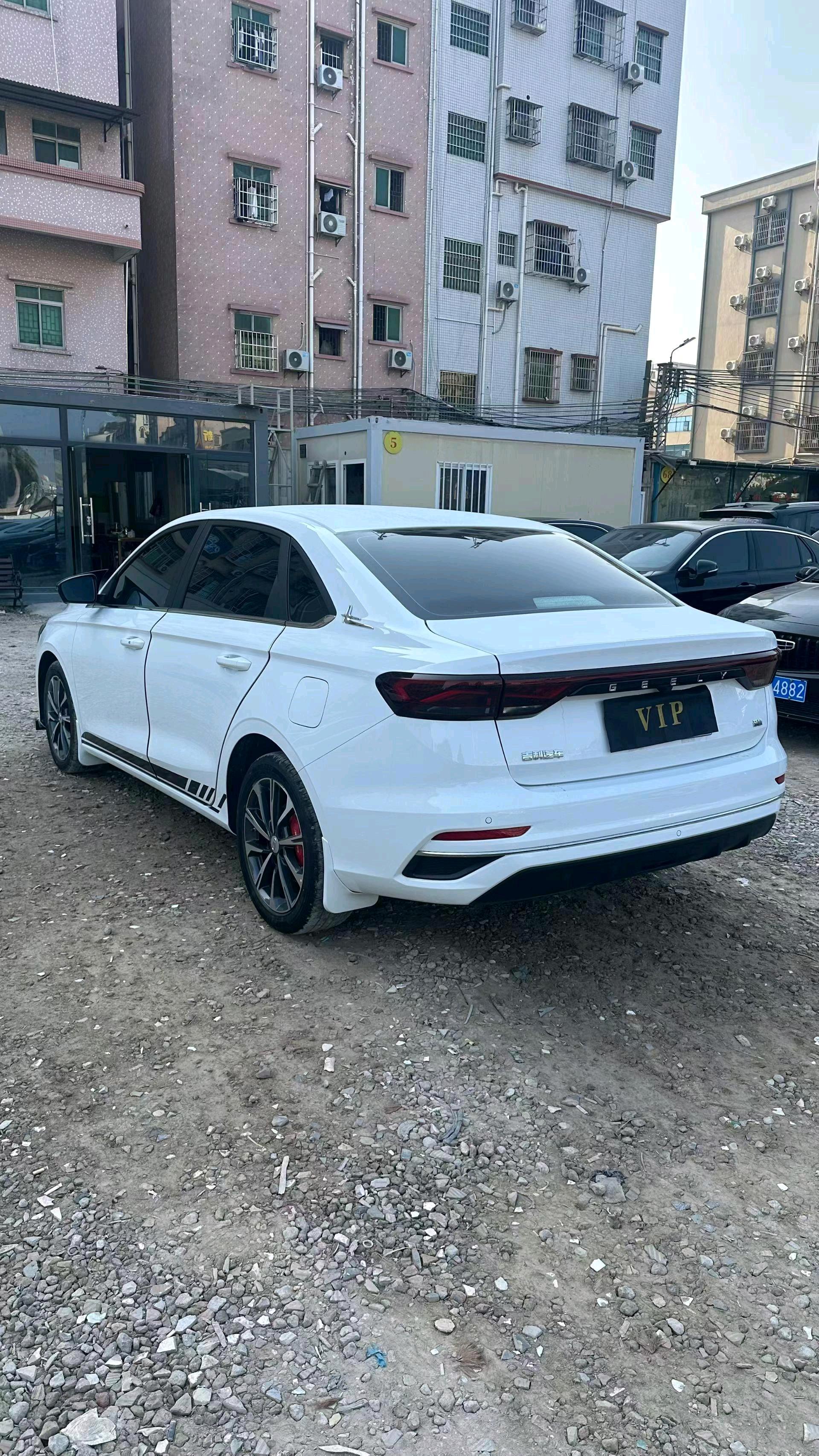 GEELY Emgrand 2025 image de voiture #10