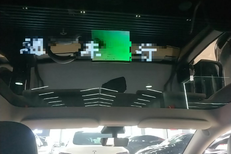 Tesla Model Y 2023 car image #20