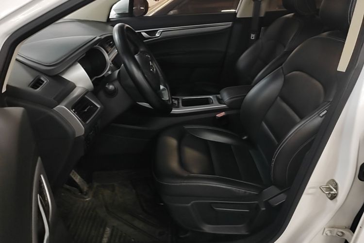 GEELY Emgrand GS 2019 car image #15