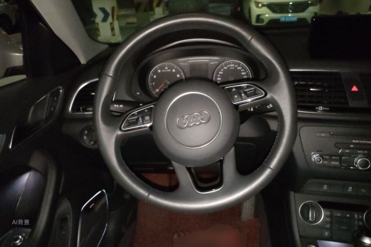 Audi Q3 2019 car image #12