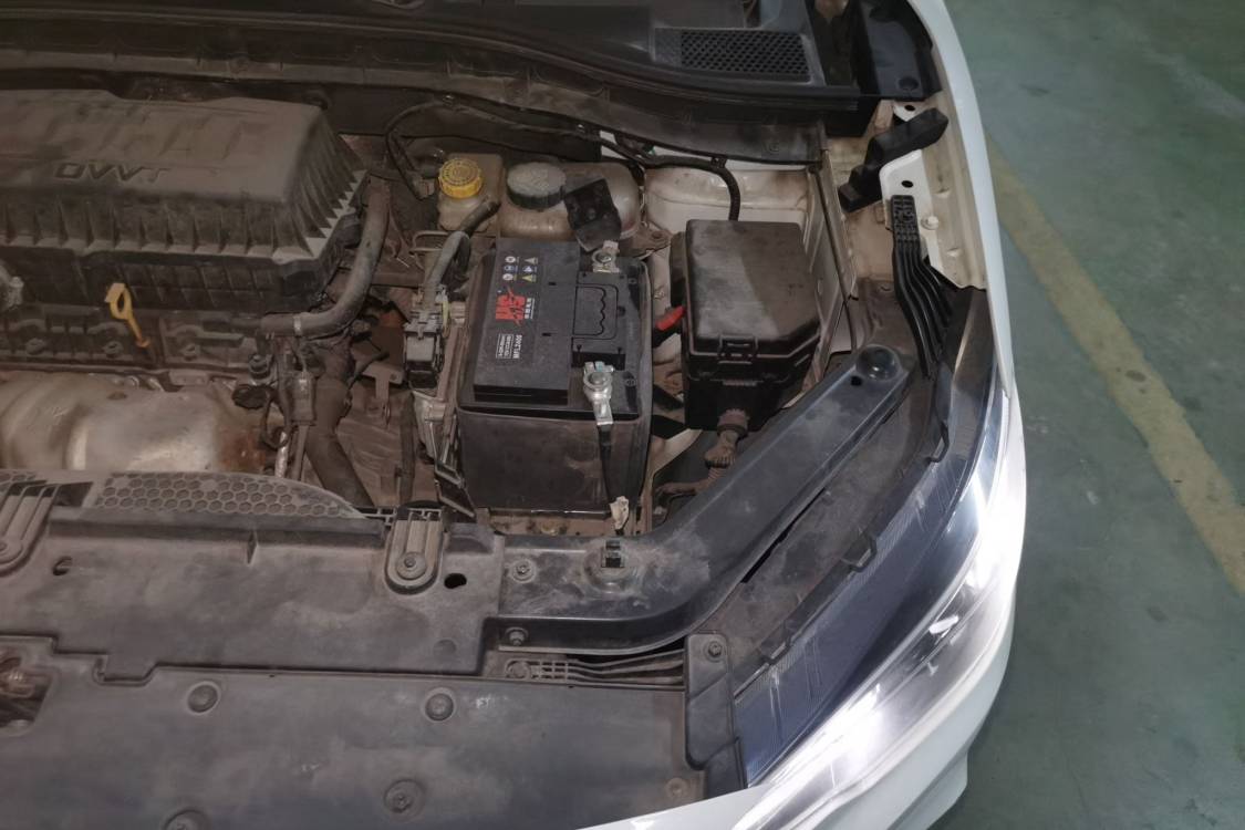 MG ZS 2017 car image #12