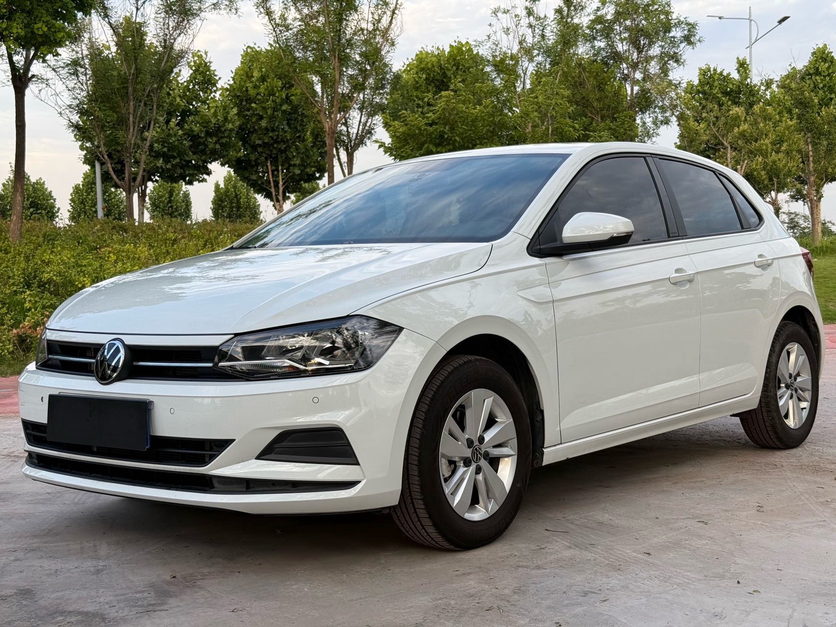 Volkswagen Polo 2024 car image 