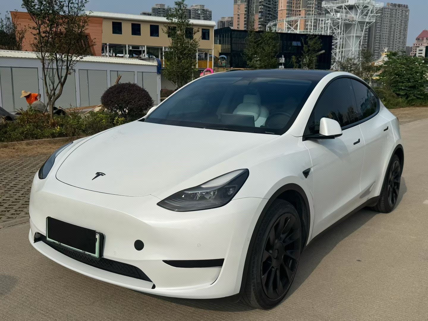 Tesla Model Y 2024 Tesla Model Y 2024 صورة سيارة