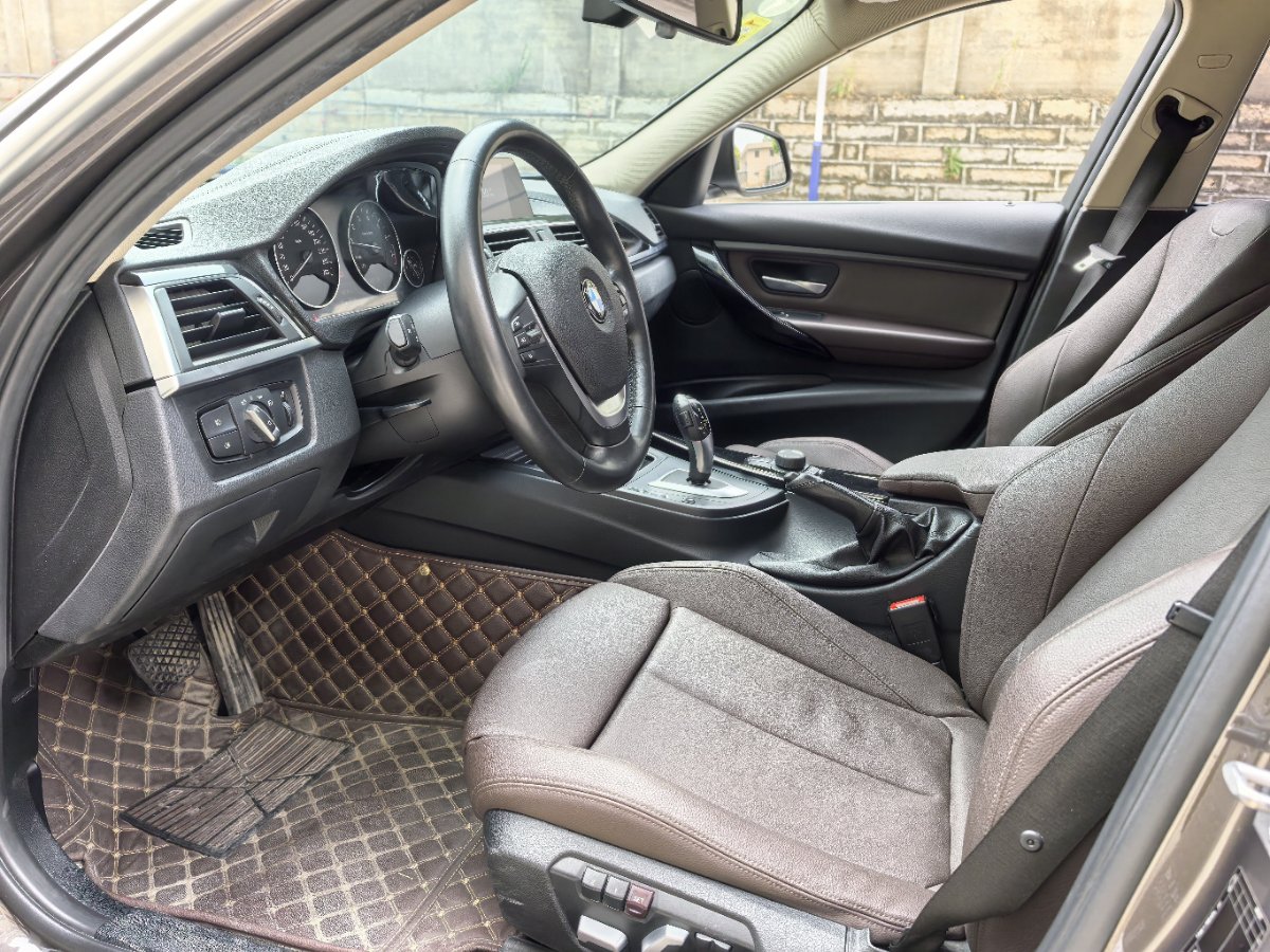 BMW 3 Series 2018 car image #6