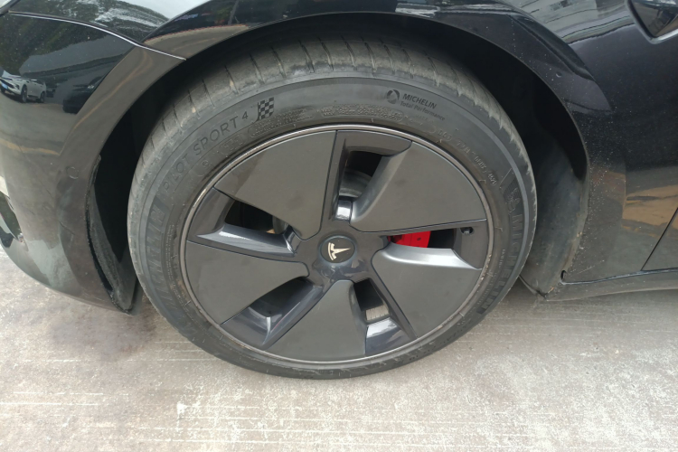 Tesla Model 3 2020 car image #9