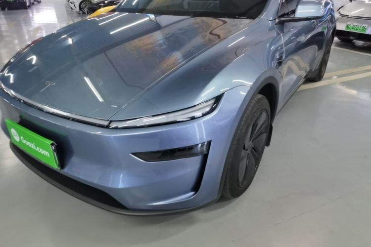 Tesla Model Y 2025 #23 Tesla Model Y 2025 immagine di auto #23