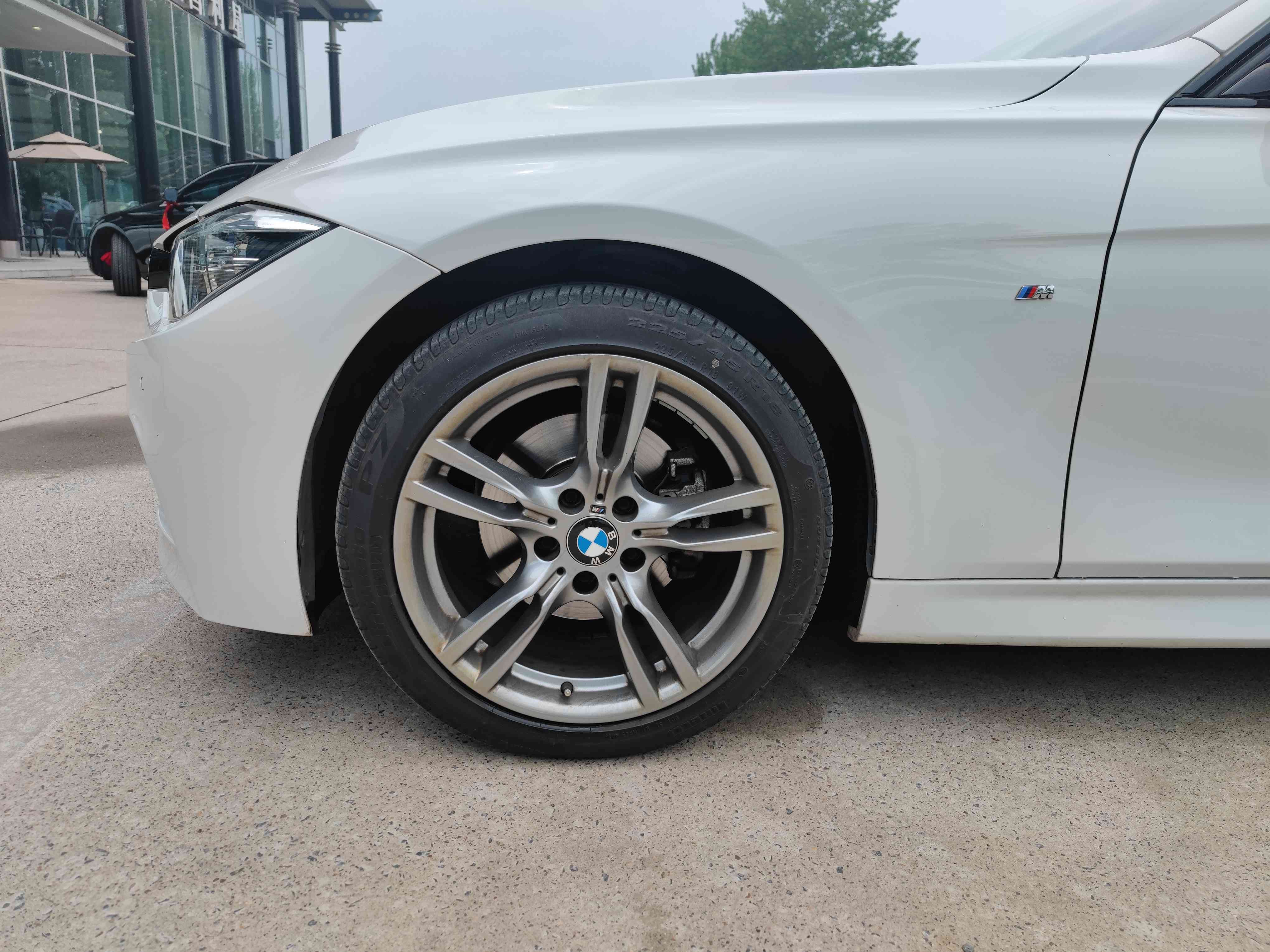 BMW 3 Series 2019 #4 BMW 3 Series 2019 car image #4
