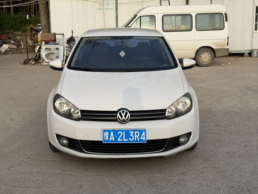 Volkswagen Golf 2013 car image #2
