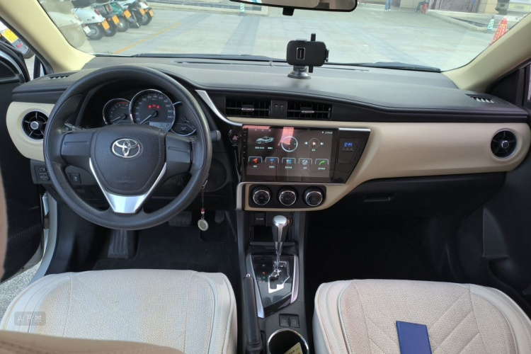 Toyota Corolla 2018 car image #11