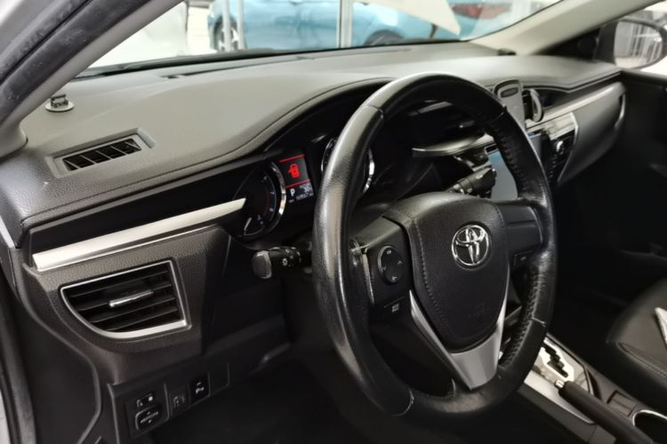 Toyota Corolla 2015 car image #10