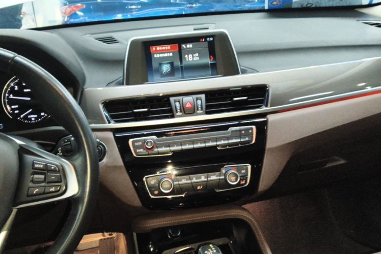 BMW X1 2018 #17 BMW X1 2018 car image #17