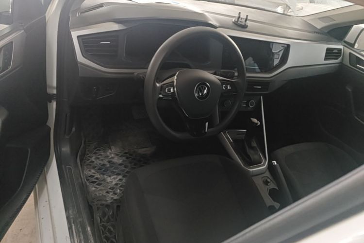Volkswagen Polo 2023 car image #10