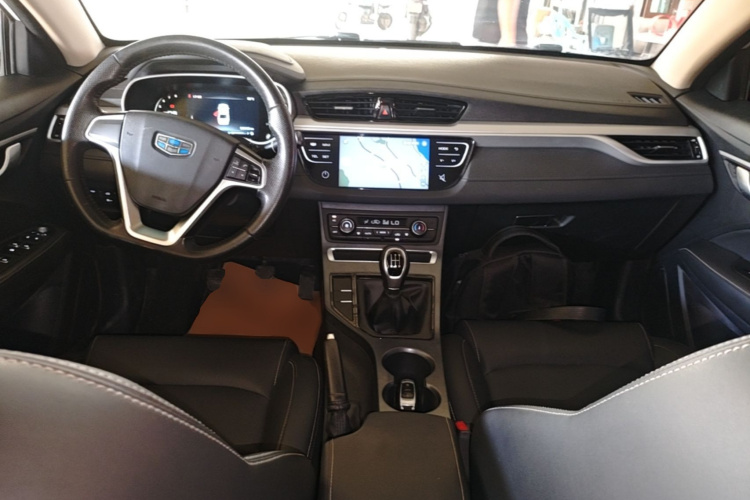 GEELY Emgrand 2018 car image #10